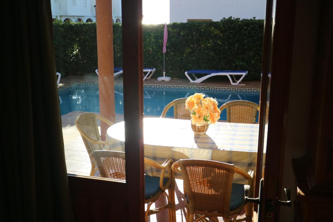 Spectacular Villa With Swimmingpool In Cala Blanca 卡拉布兰卡 外观 照片