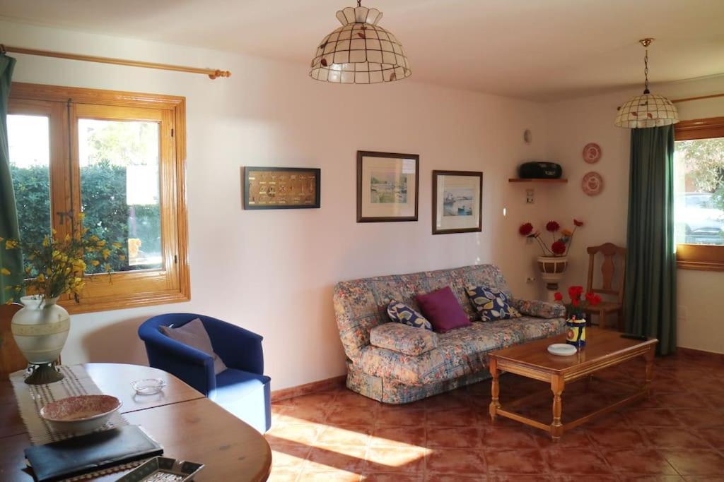Spectacular Villa With Swimmingpool In Cala Blanca 卡拉布兰卡 外观 照片